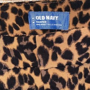 Old Navy Harper animal print trousers 8T